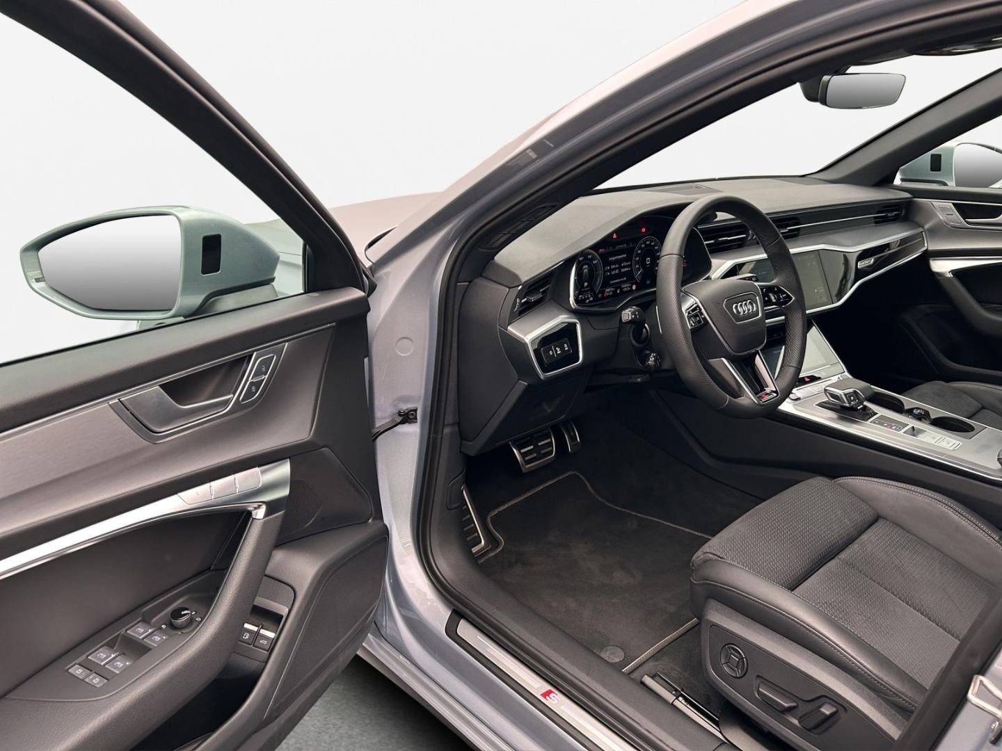 Bild über Audi A6 Avant TFSI e S line 55 TFSI e quattro S tronic - für weitere Informationen kontaktieren Sie den Audi Partner