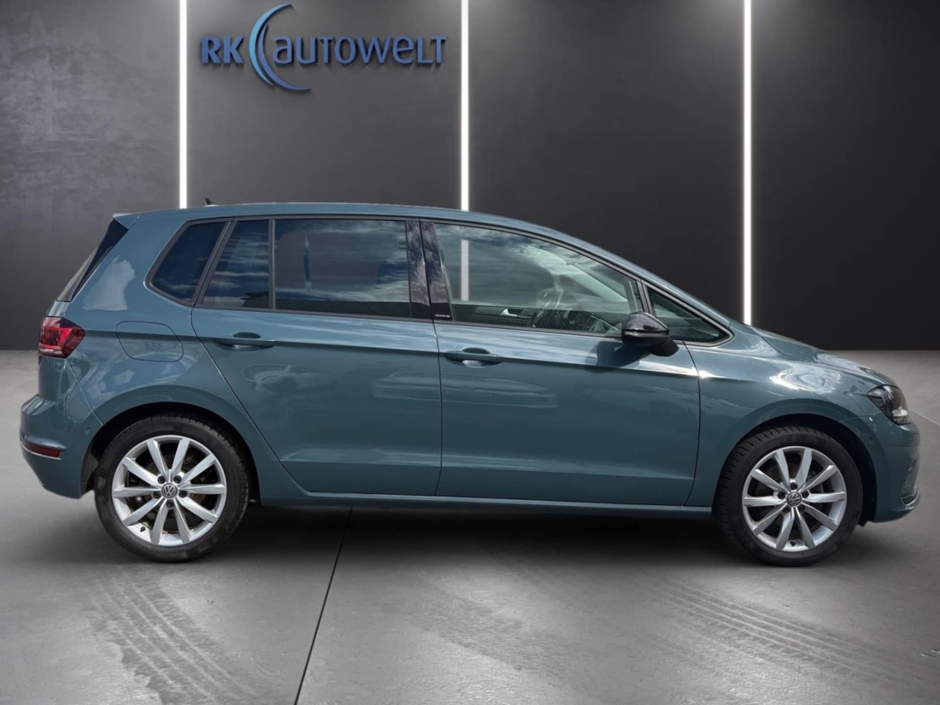 Volkswagen Golf Sportsvan IQ.DRIVE