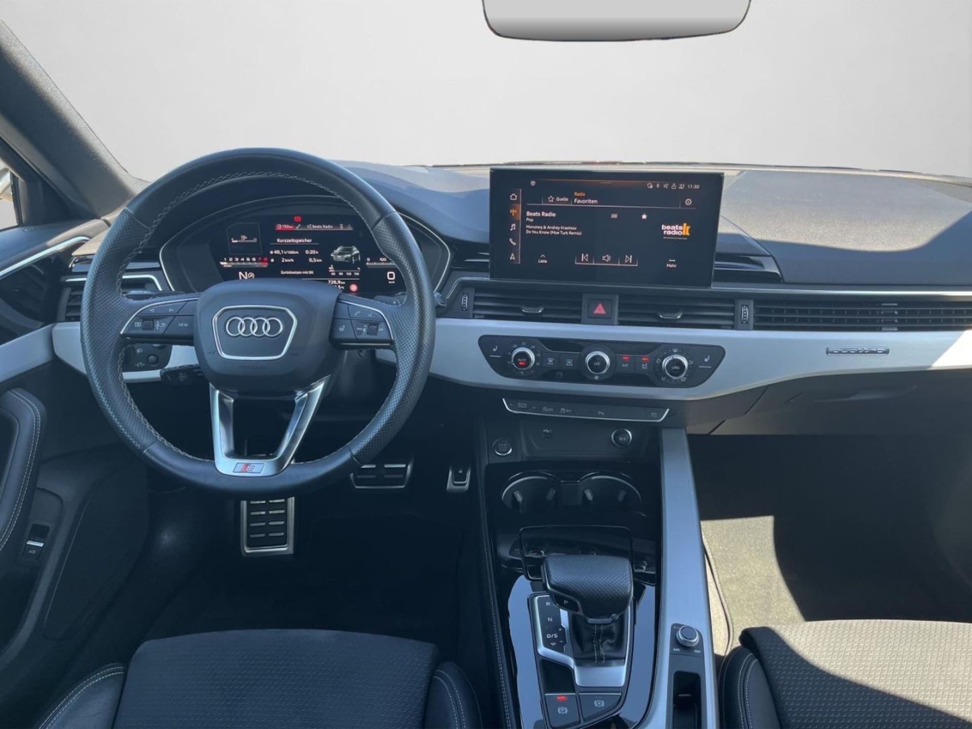 Audi A4 Avant S line