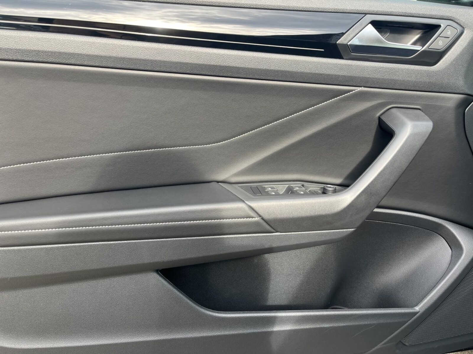 Volkswagen T-Roc Cabriolet – Bild 7