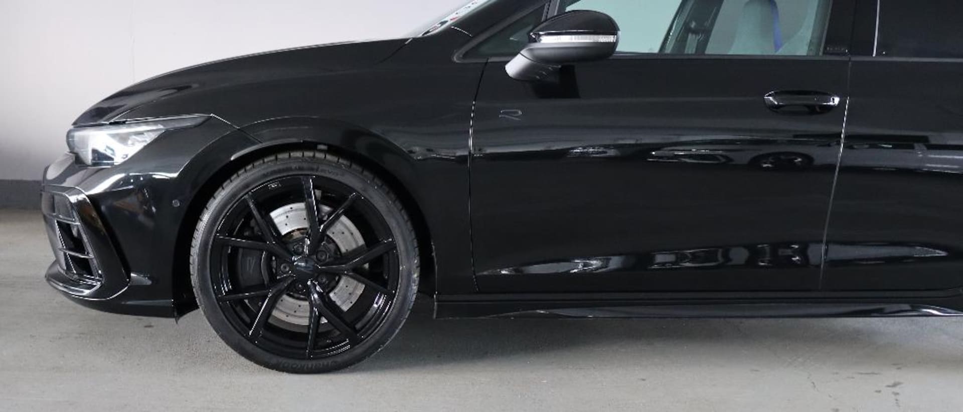 Volkswagen Golf R Black Edition