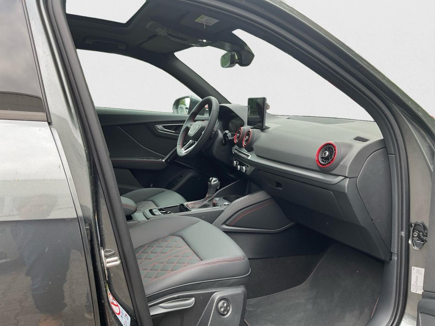 Bild über Audi Q2 S line 35 TFSI S tronic - für weitere Informationen kontaktieren Sie den Audi Partner
