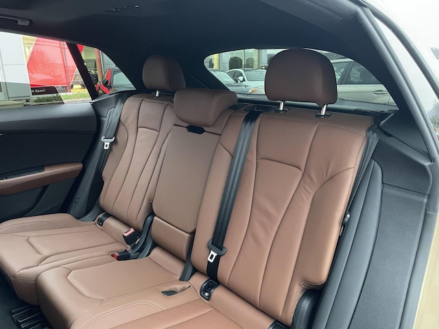 2025 Audi Q8 Premium - Photo 16
