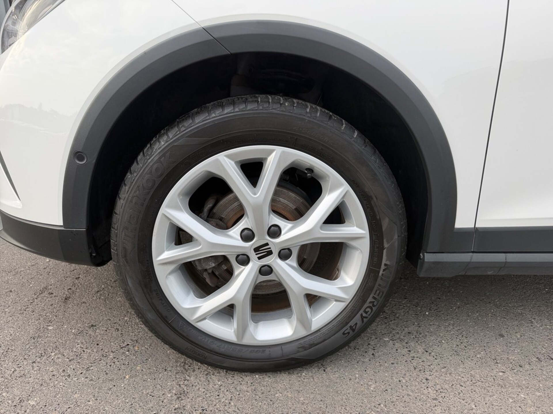 SEAT Arona FR