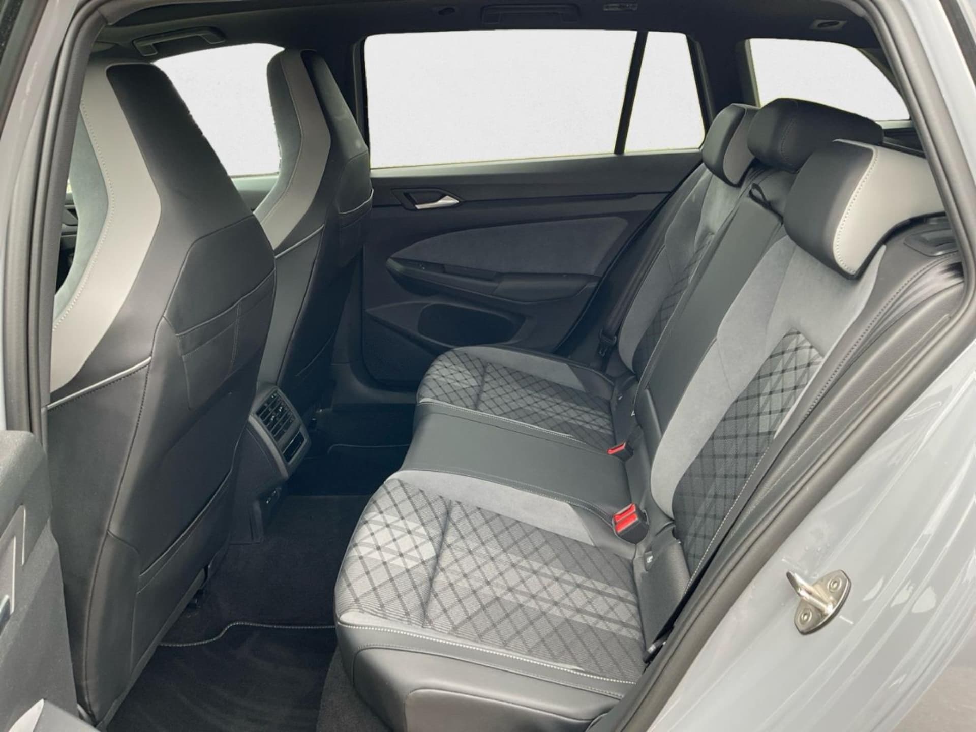 Volkswagen Golf Variant R-Line