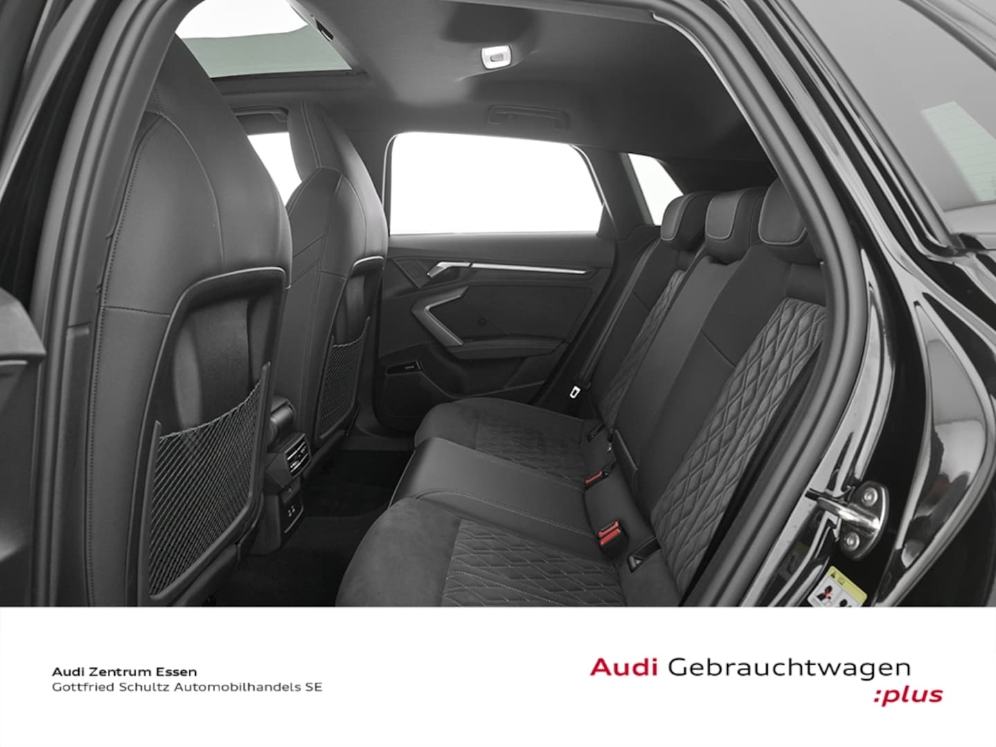 Bild über Audi S3 Sportback TFSI quattro S tronic - für weitere Informationen kontaktieren Sie den Audi Partner