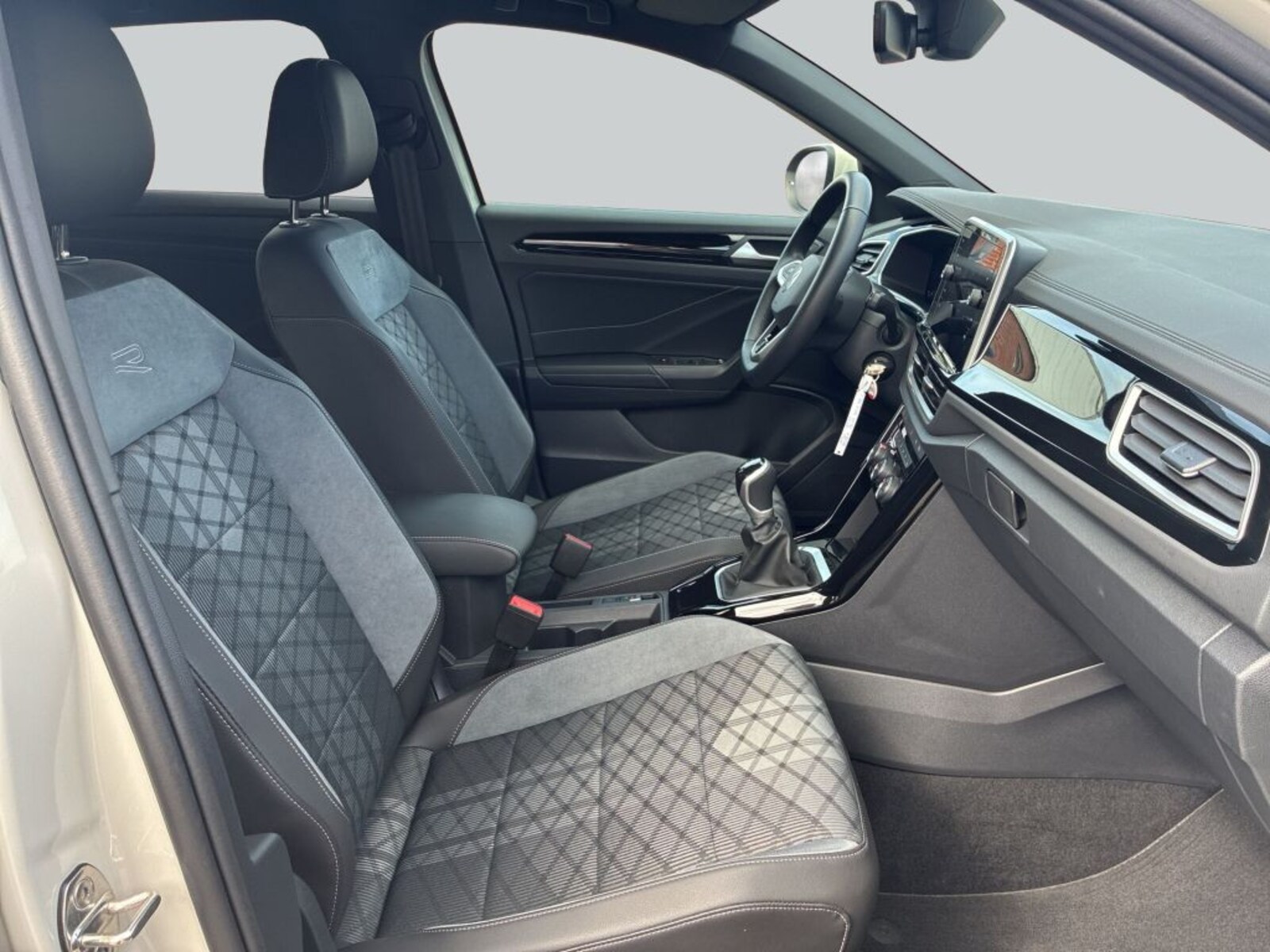 Volkswagen T-Roc – Bild 15