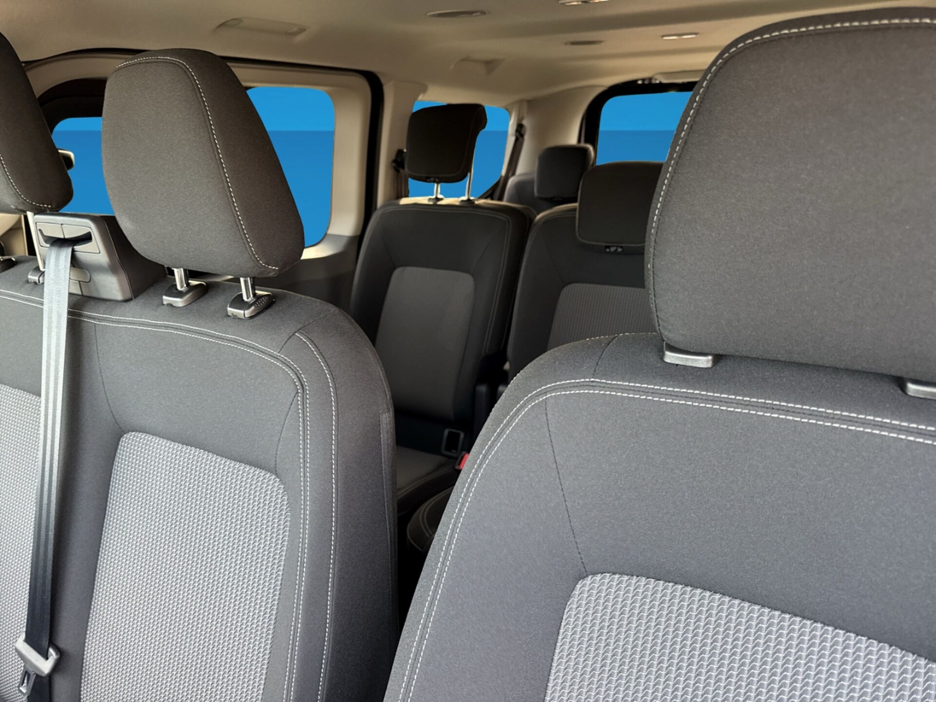 Volkswagen Transporter Kombi kurzer Radstand