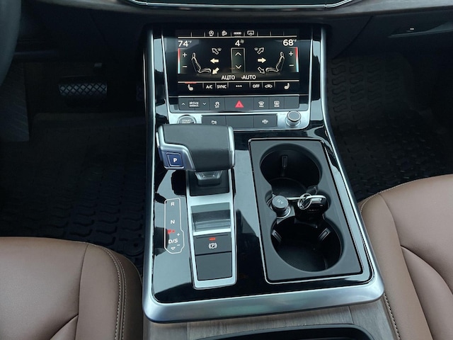 2025 Audi Q8 Premium - Photo 26