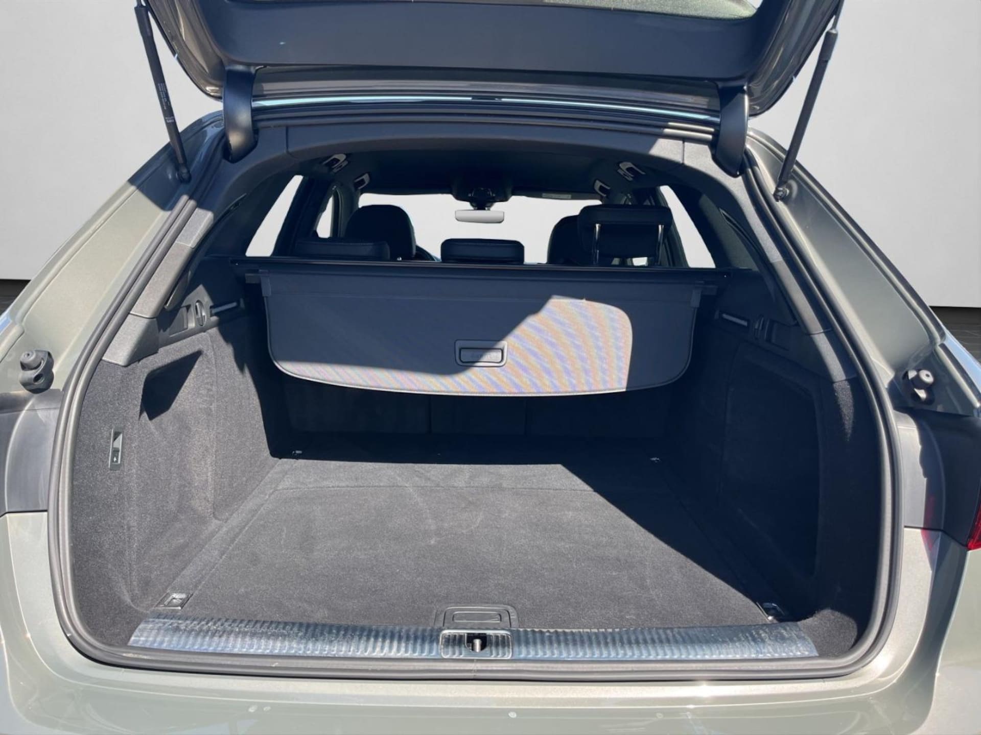Audi A4 Avant S line