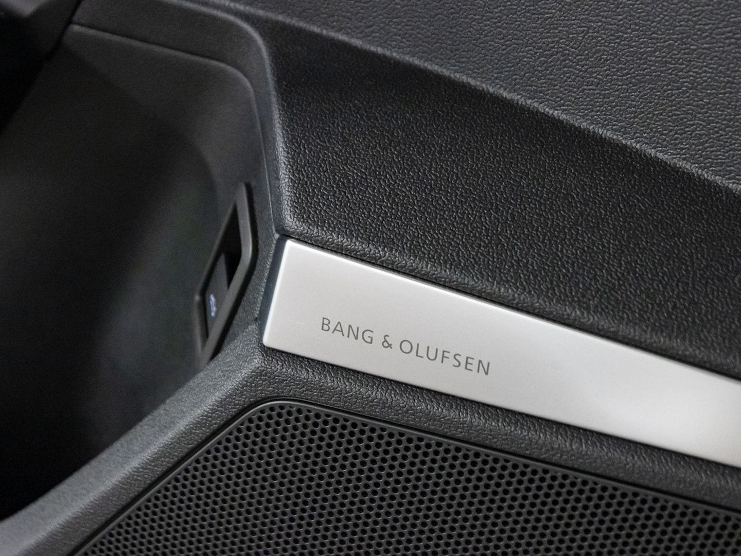 Bild über Audi S3 Limousine TFSI quattro S tronic - für weitere Informationen kontaktieren Sie den Audi Partner