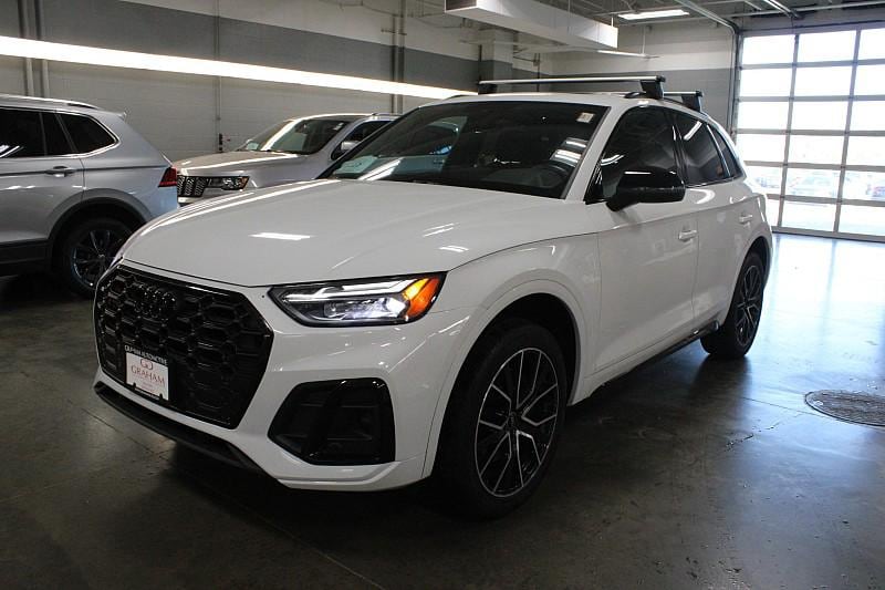 2022 Audi SQ5 Premium Plus's photo