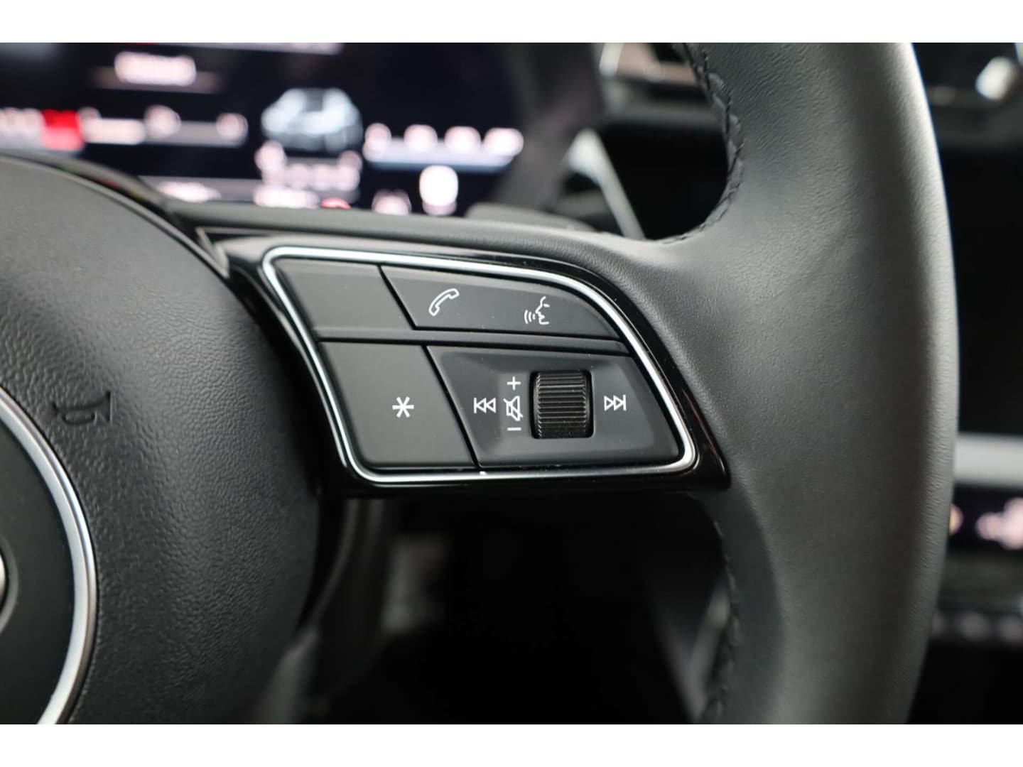 Bild über Audi A3 allstreet 35 TFSI S tronic - für weitere Informationen kontaktieren Sie den Audi Partner