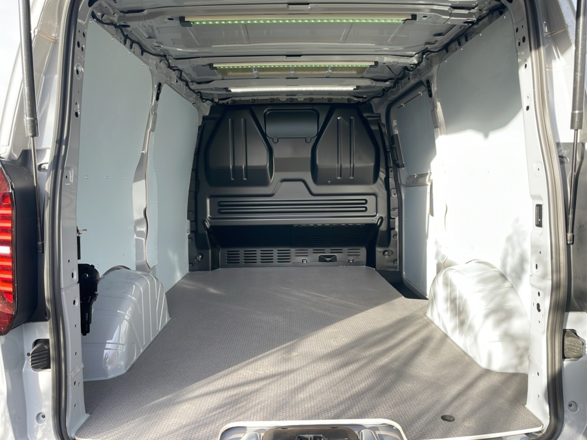 Volkswagen Transporter Kasten kurzer Radstand