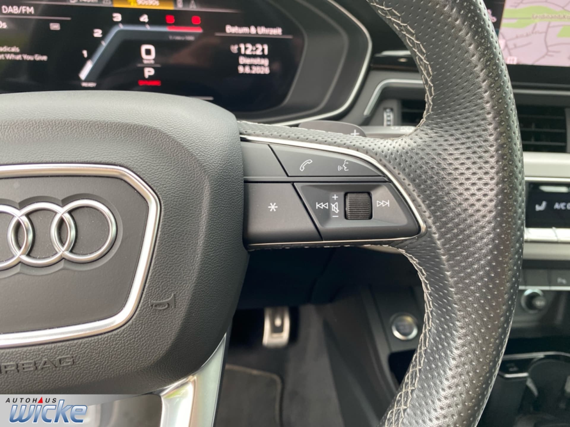 Audi A4 Avant S line