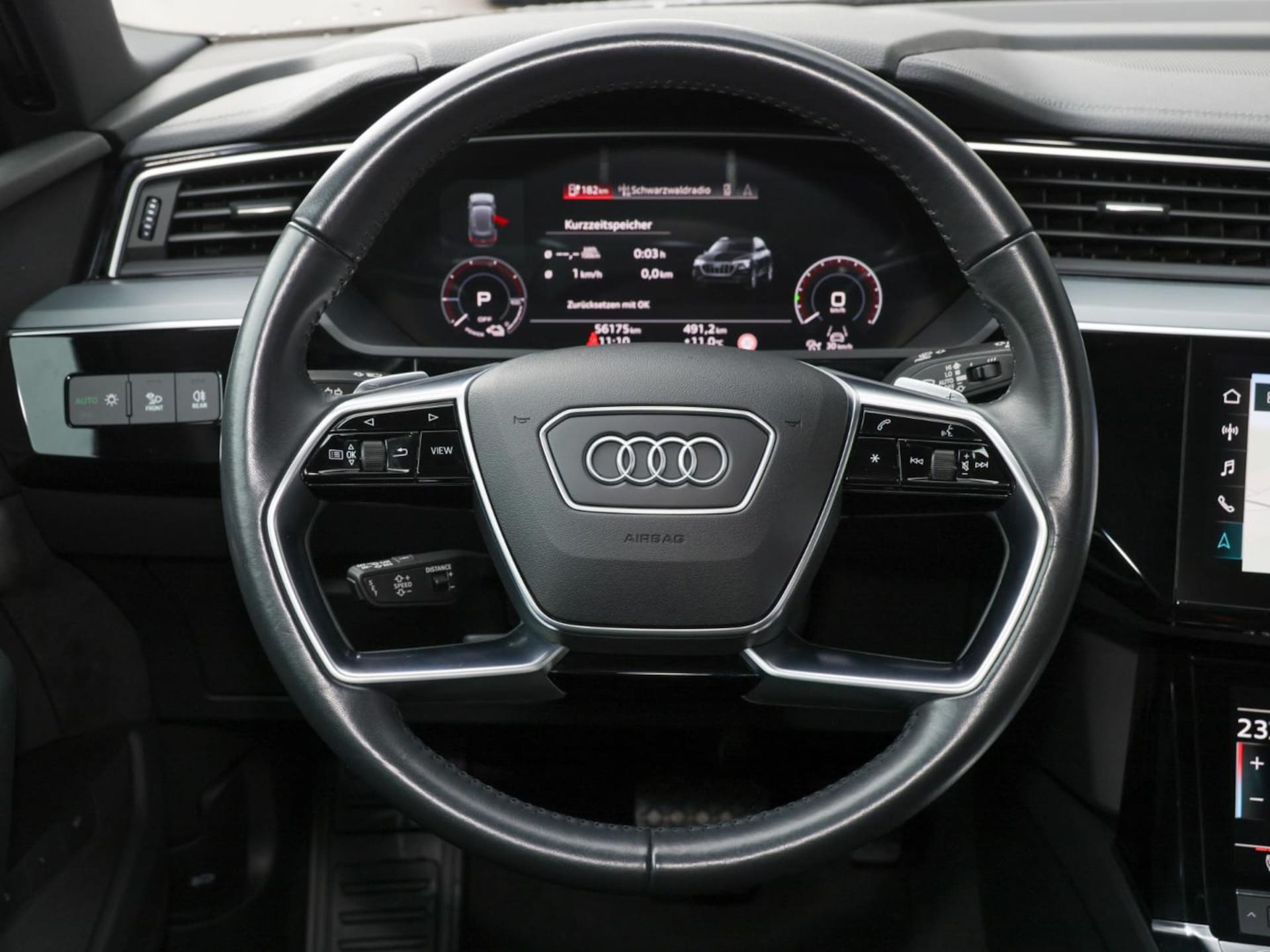 Audi e-tron S line