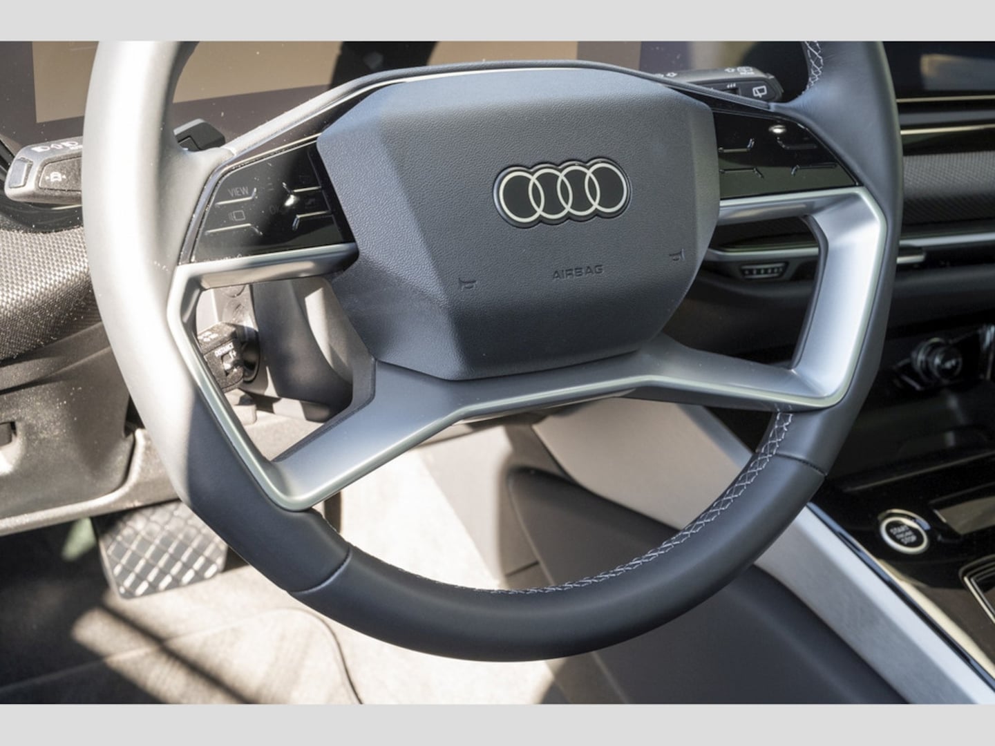 Bild über Audi A6 Avant TDI quattro 150 kW S tronic - für weitere Informationen kontaktieren Sie den Audi Partner