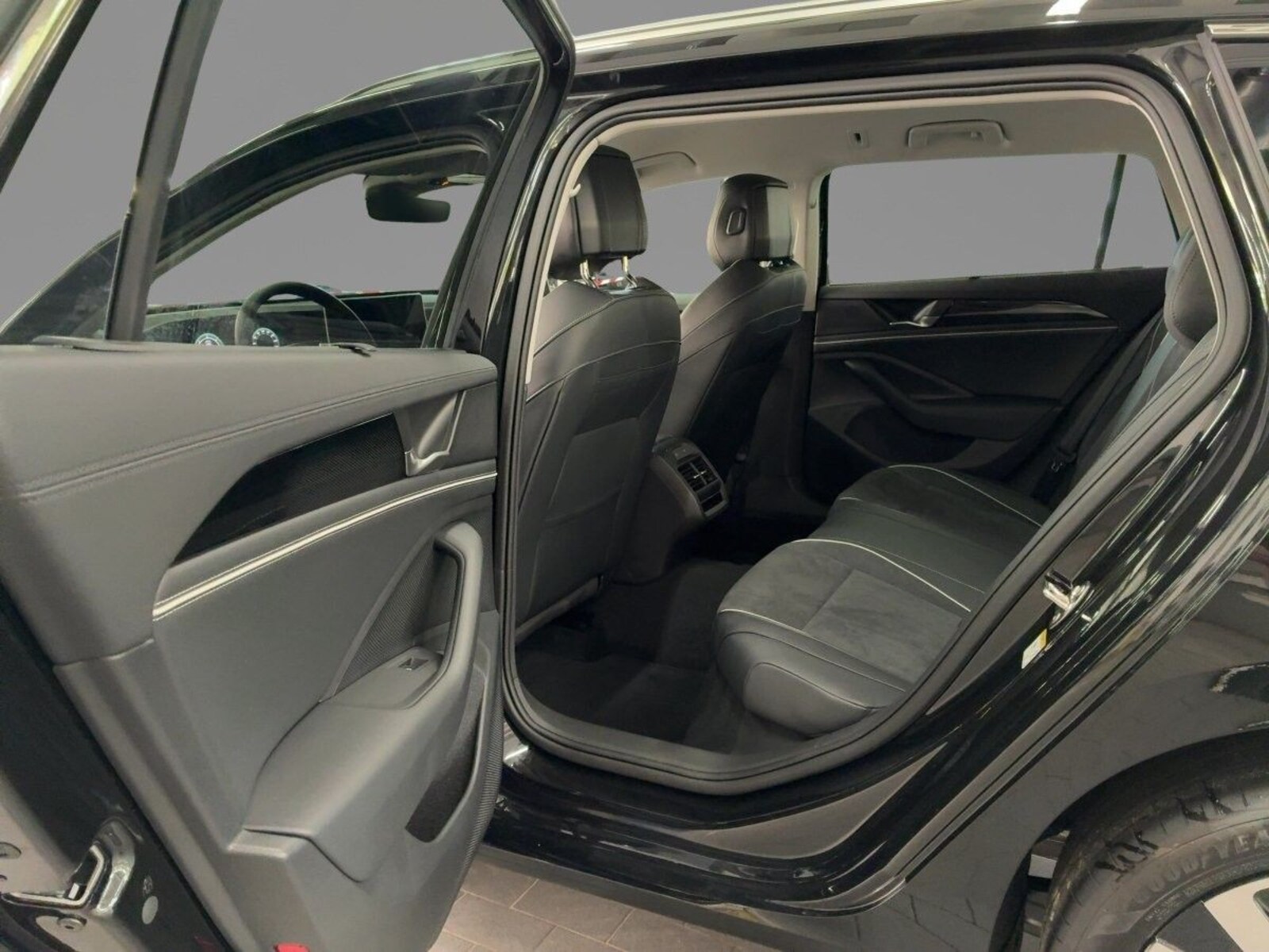 Volkswagen Passat – Bild 8