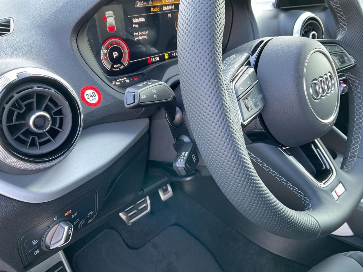 Bild über Audi Q2 S line 35 TFSI S tronic - für weitere Informationen kontaktieren Sie den Audi Partner