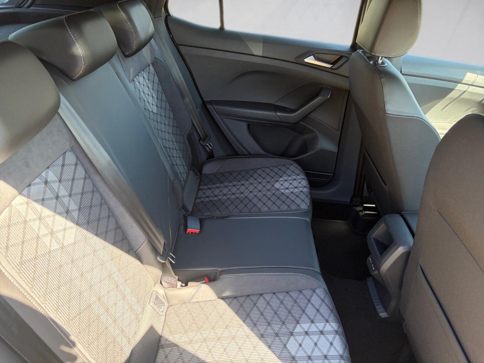 Volkswagen T-Cross – Bild 11