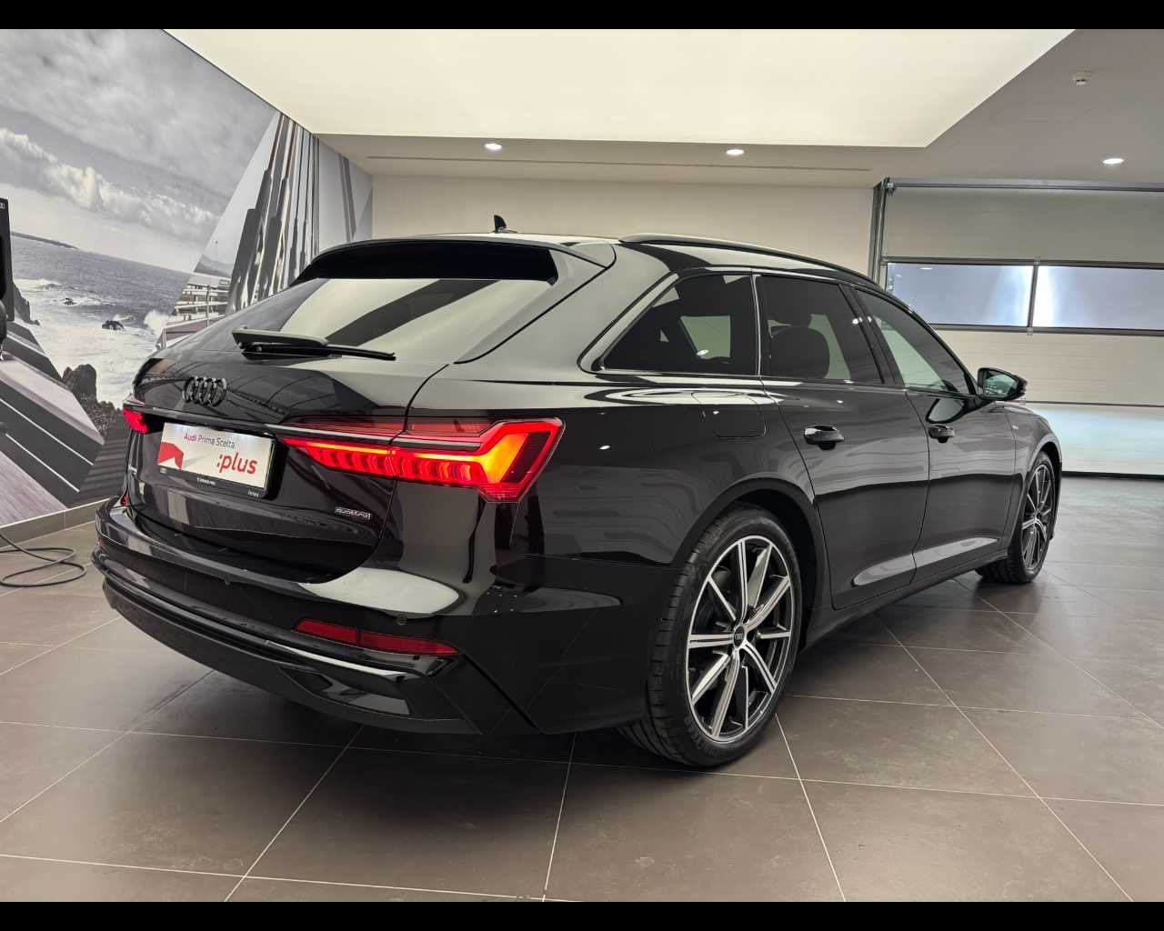 Immagine di Audi A6 Avant TFSI e S line edition 50 TFSI e quattro 220 kW (299 CV) S tronic - Vista: for more details contact your dealer