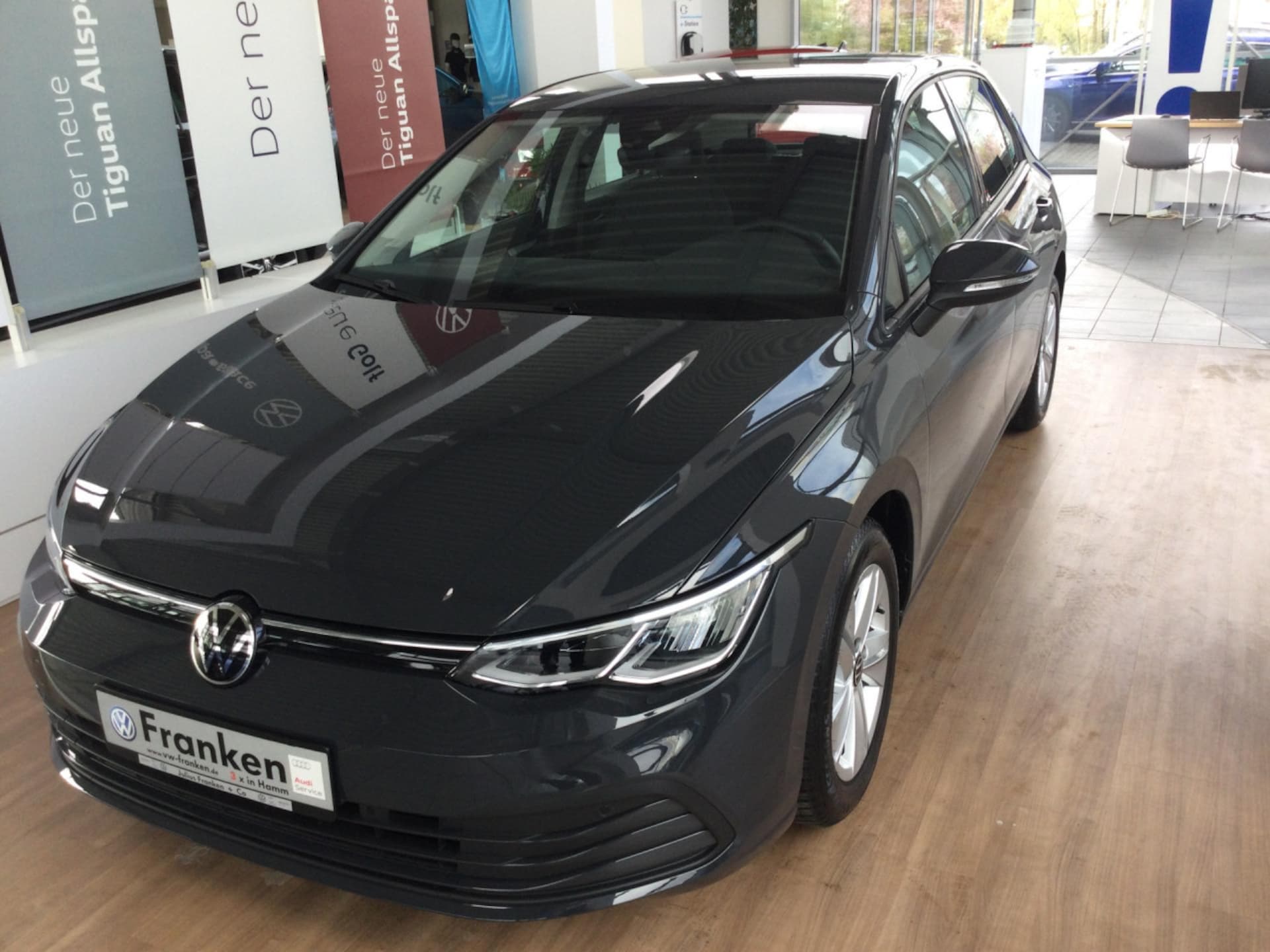 Volkswagen Golf Life