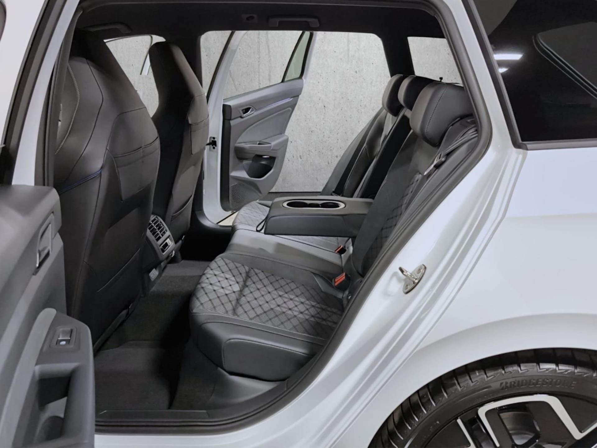 Volkswagen Golf Variant R-Line