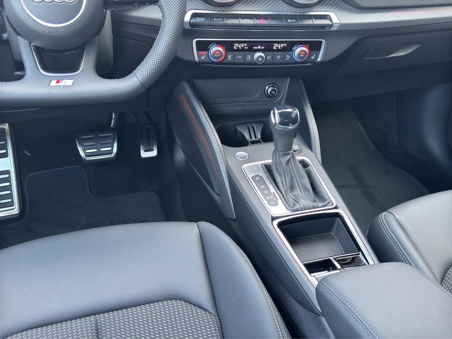 Bild über Audi Q2 S line 35 TFSI S tronic - für weitere Informationen kontaktieren Sie den Audi Partner
