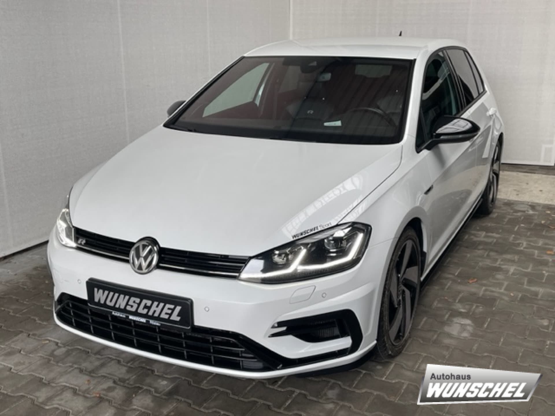Volkswagen Golf R
