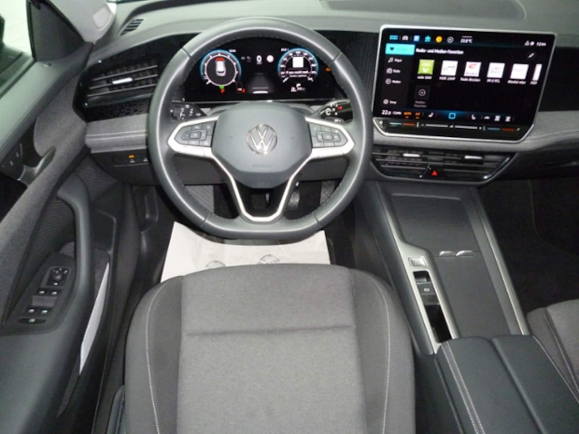 Volkswagen Passat Basis-Modell