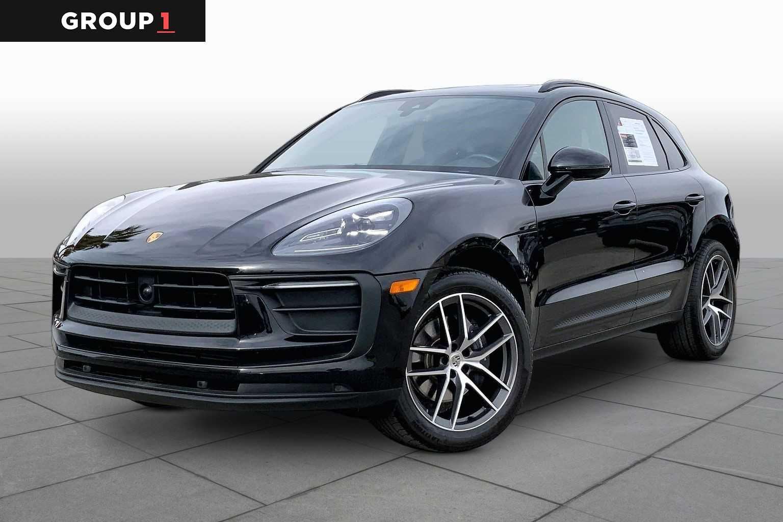 2023 Porsche Macan -'s photo