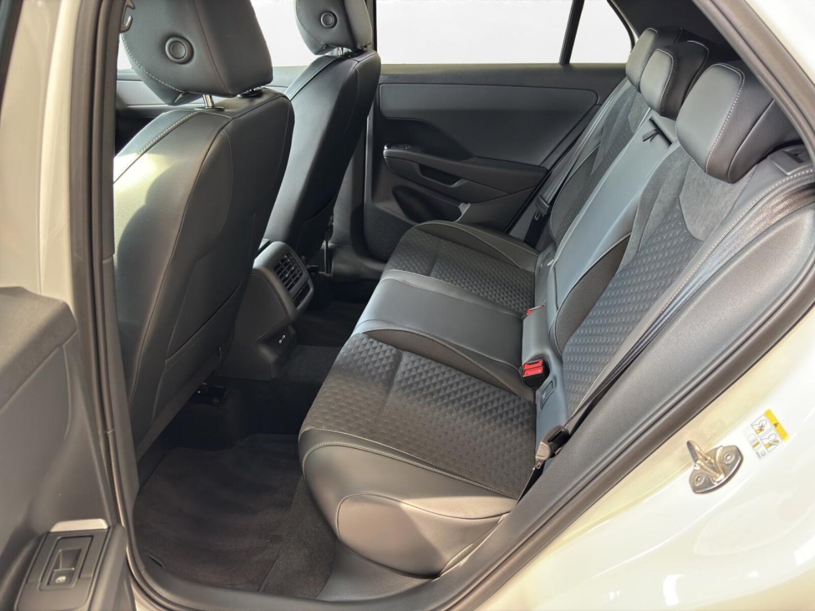 Volkswagen T-Roc – Bild 11