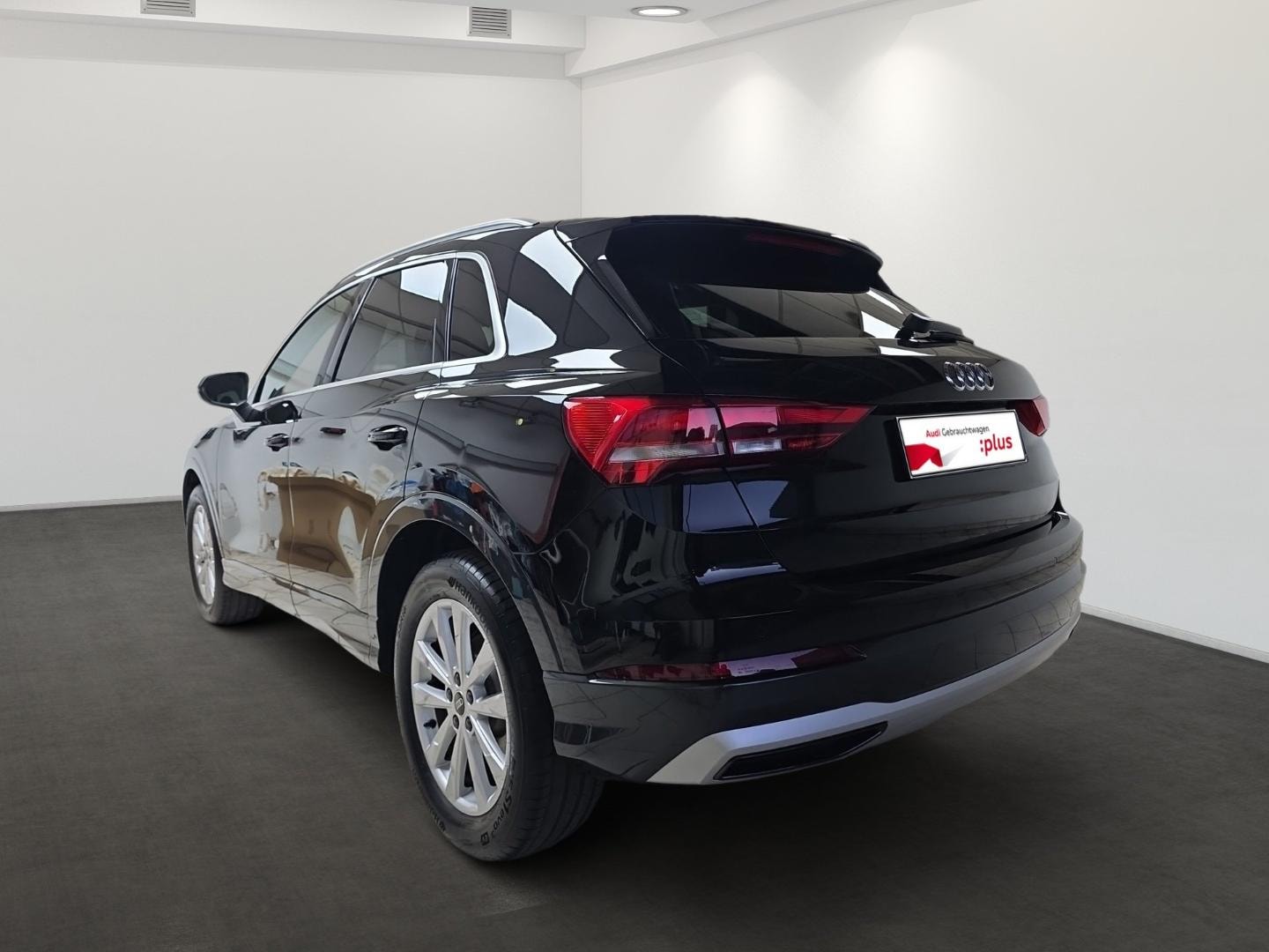 Bild über Audi Q3 TFSI 110 kW S tronic - für weitere Informationen kontaktieren Sie den Audi Partner