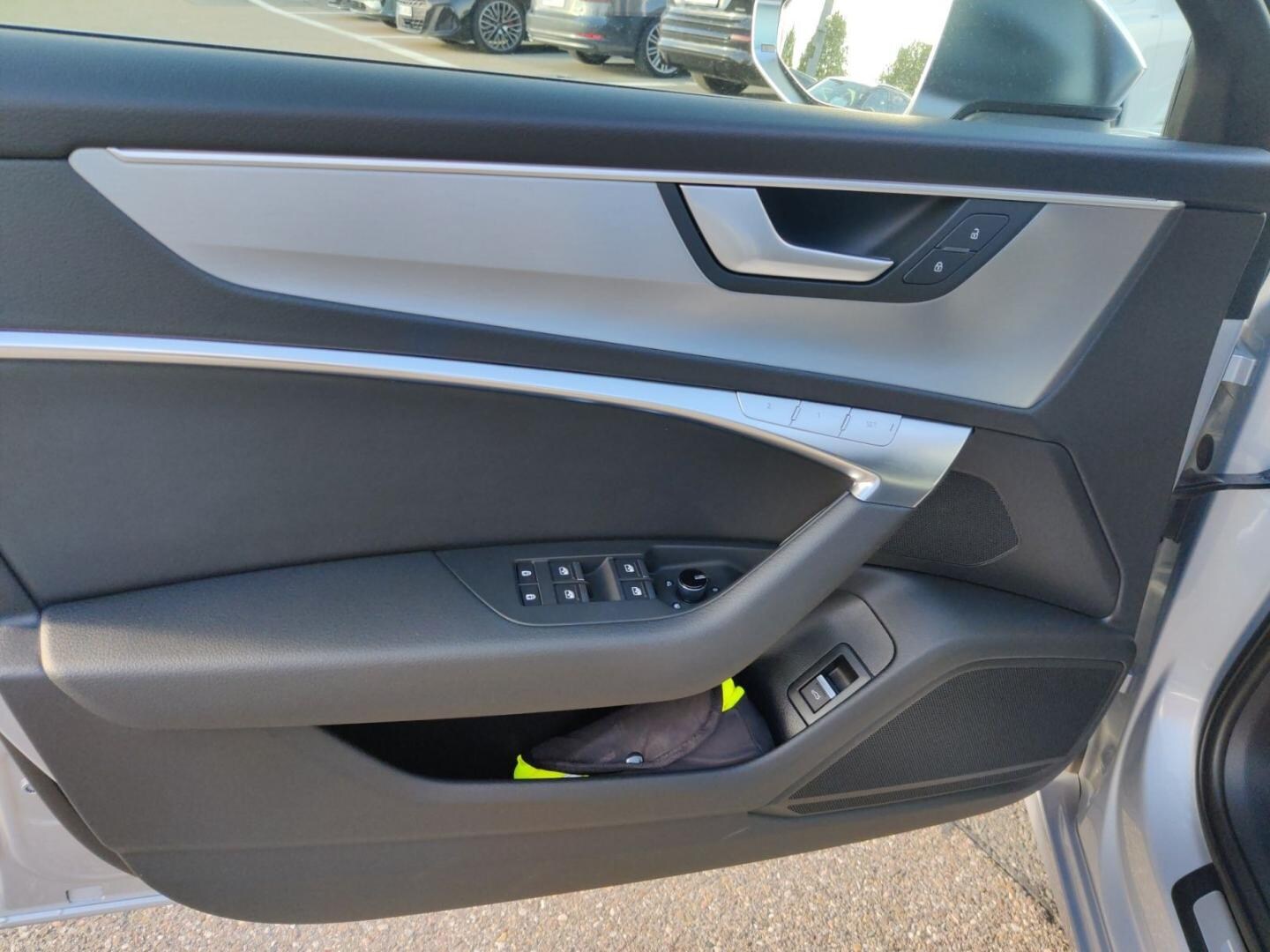 Bild über Audi S6 Avant TDI quattro tiptronic - für weitere Informationen kontaktieren Sie den Audi Partner