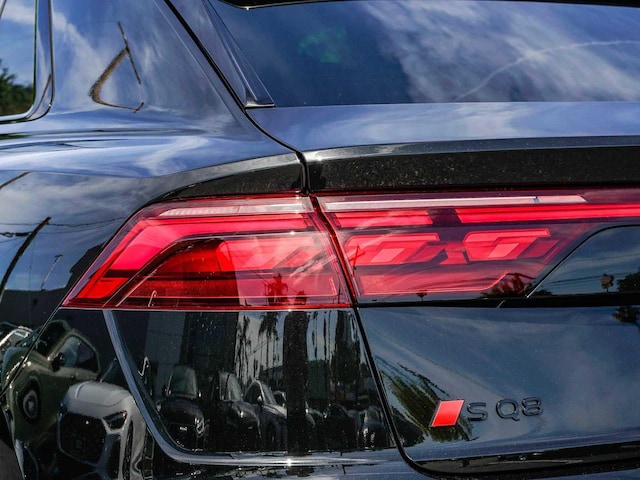 2026 Audi SQ8 Prestige - Photo 9