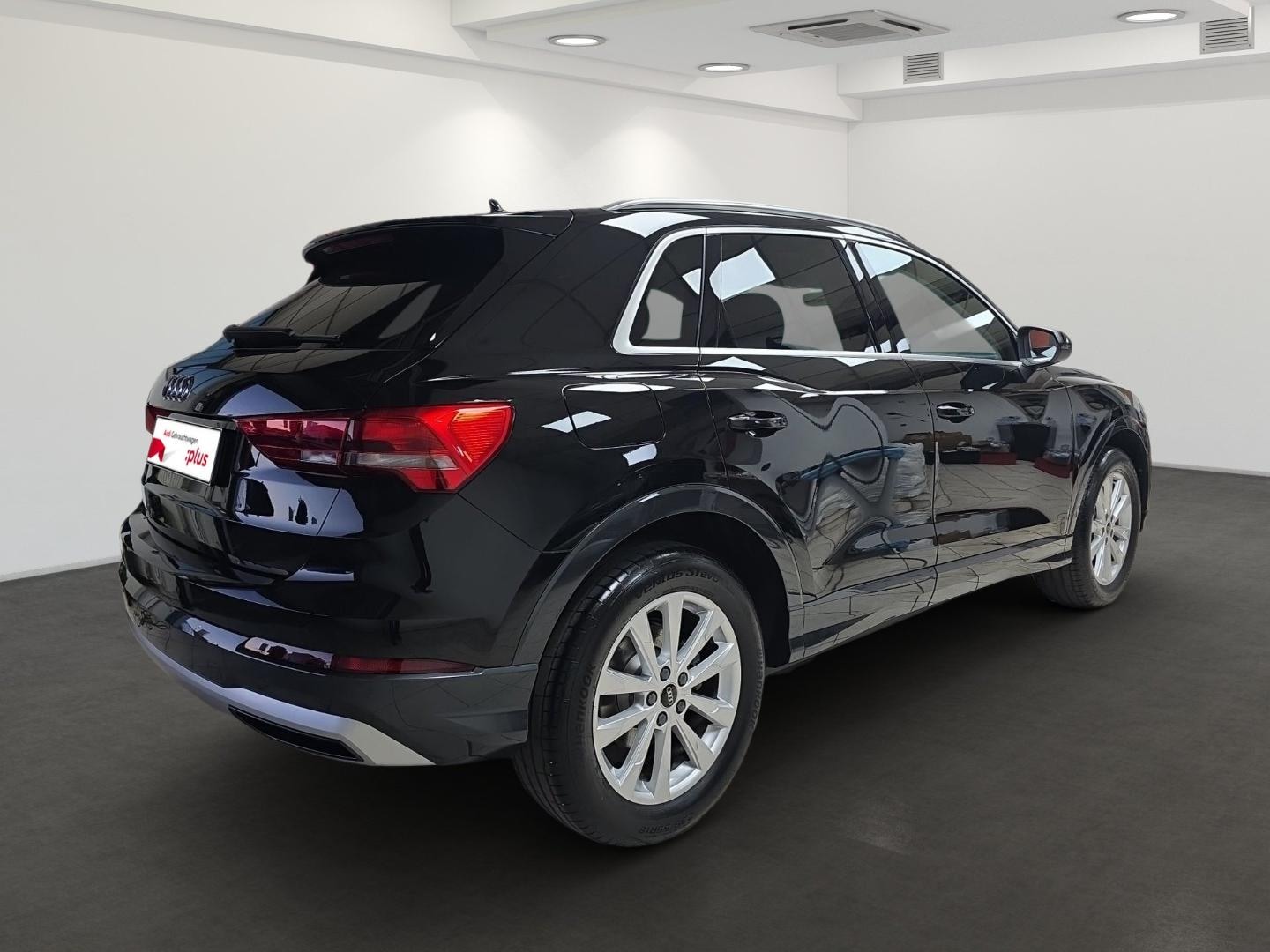 Bild über Audi Q3 TFSI 110 kW S tronic - für weitere Informationen kontaktieren Sie den Audi Partner