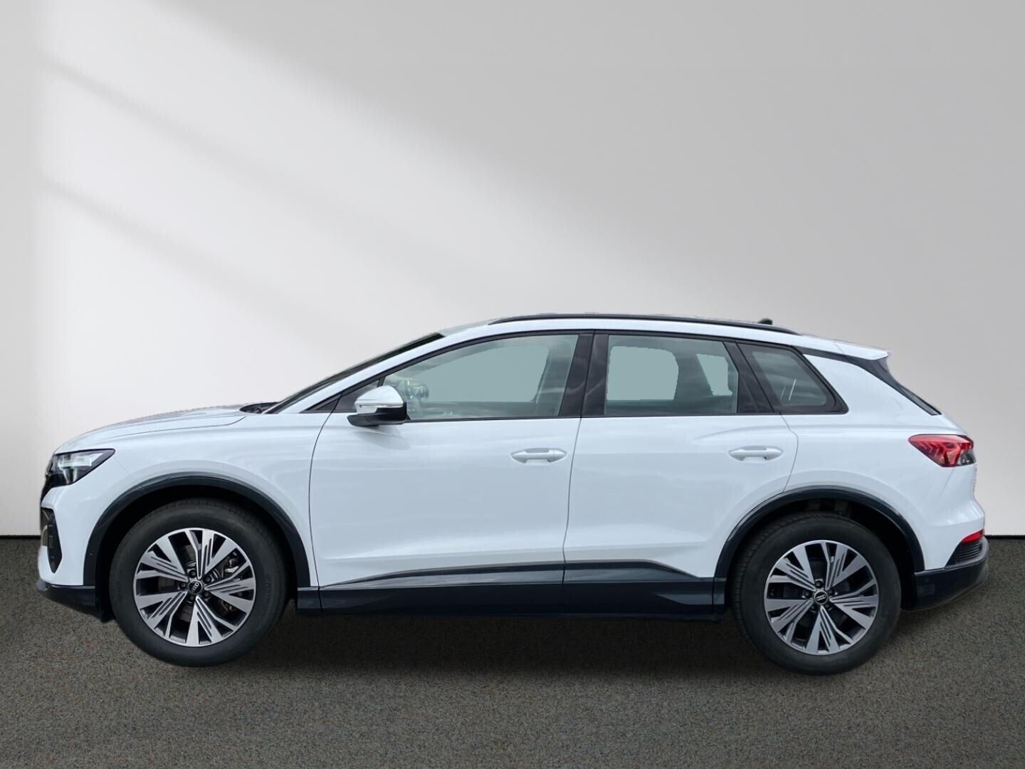 Image about Audi Q4 e-tron 40 e-tron