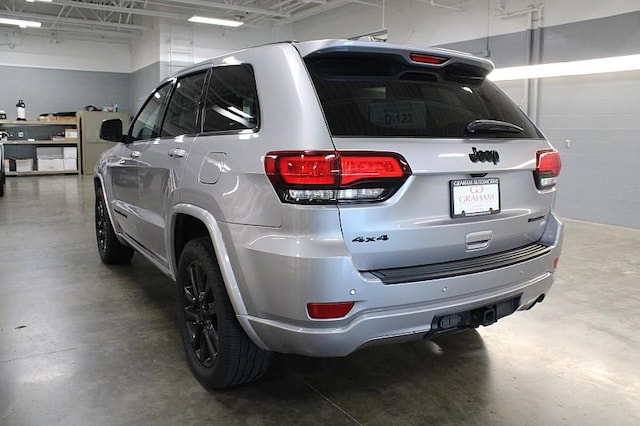 2020 Jeep Grand Cherokee