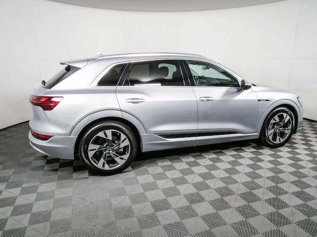 2022 Audi e-tron