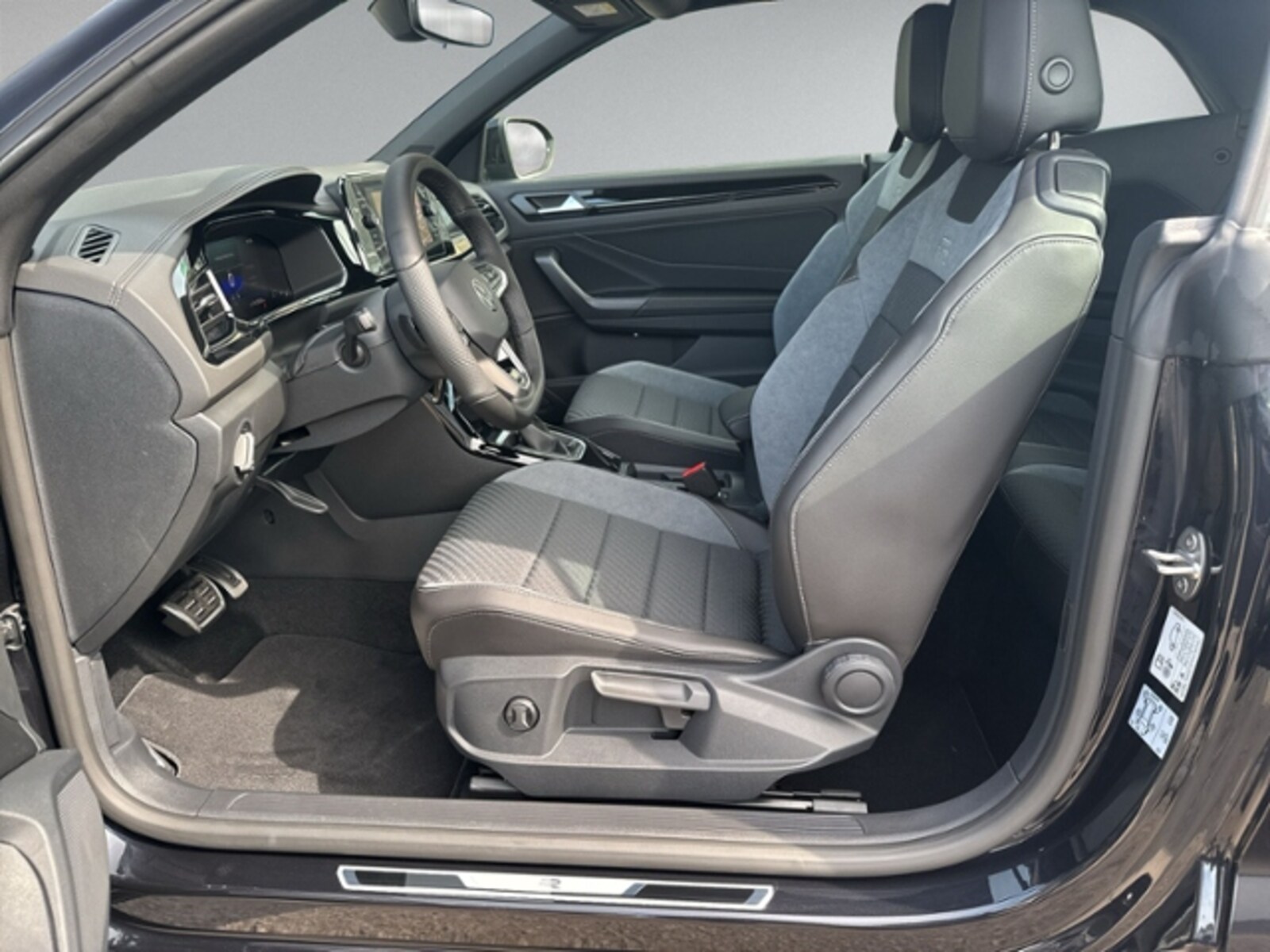 Volkswagen T-Roc Cabriolet – Bild 8