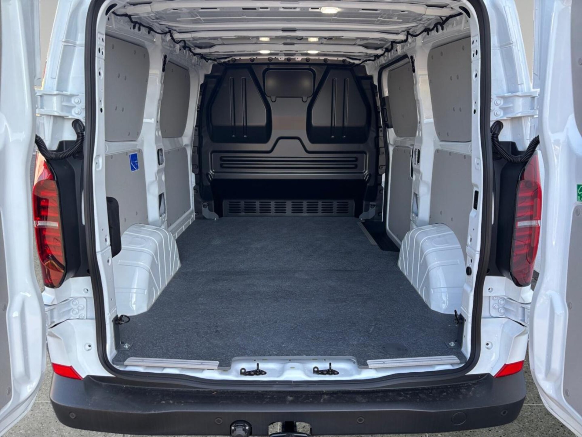 Volkswagen Transporter Kasten kurzer Radstand