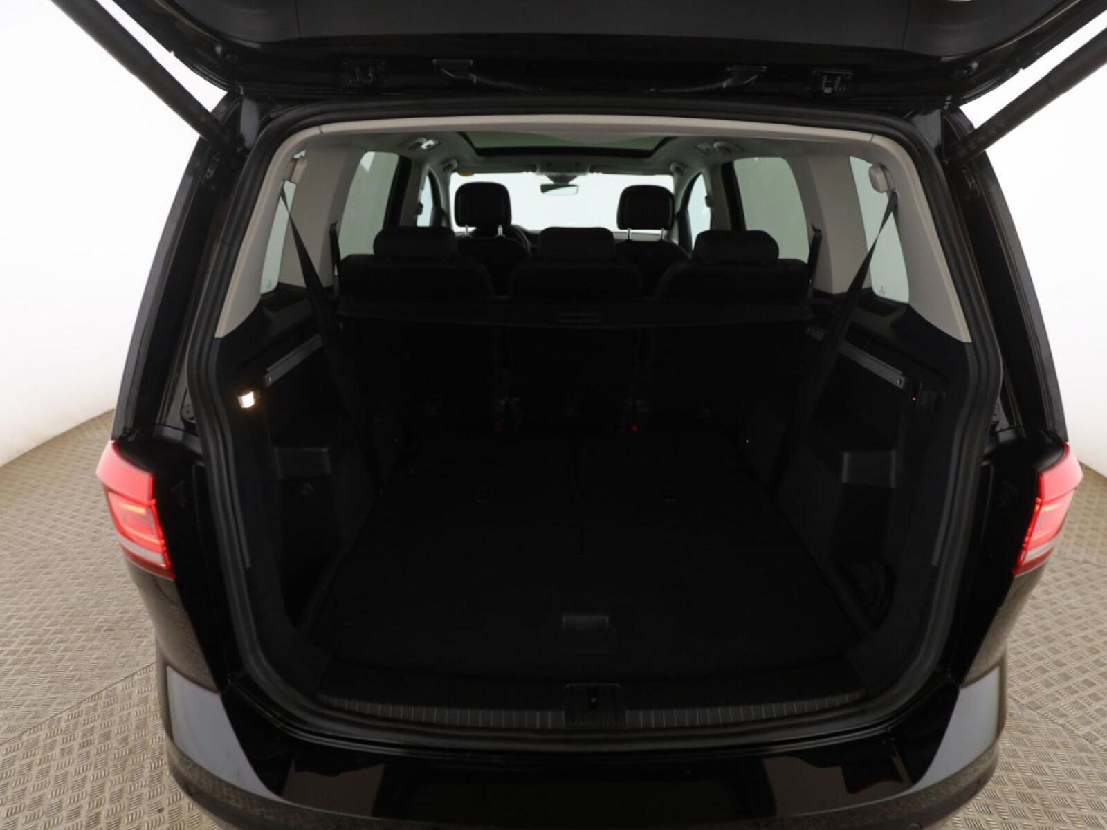 Volkswagen Touran – Bild 10