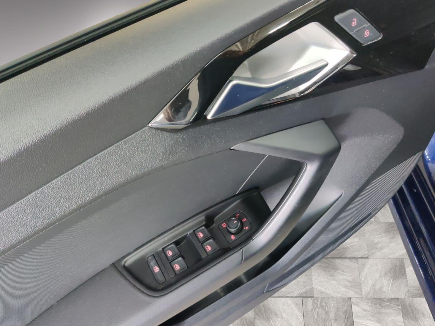 Bild über Audi A1 Sportback S line 30 TFSI Schaltgetriebe - für weitere Informationen kontaktieren Sie den Audi Partner