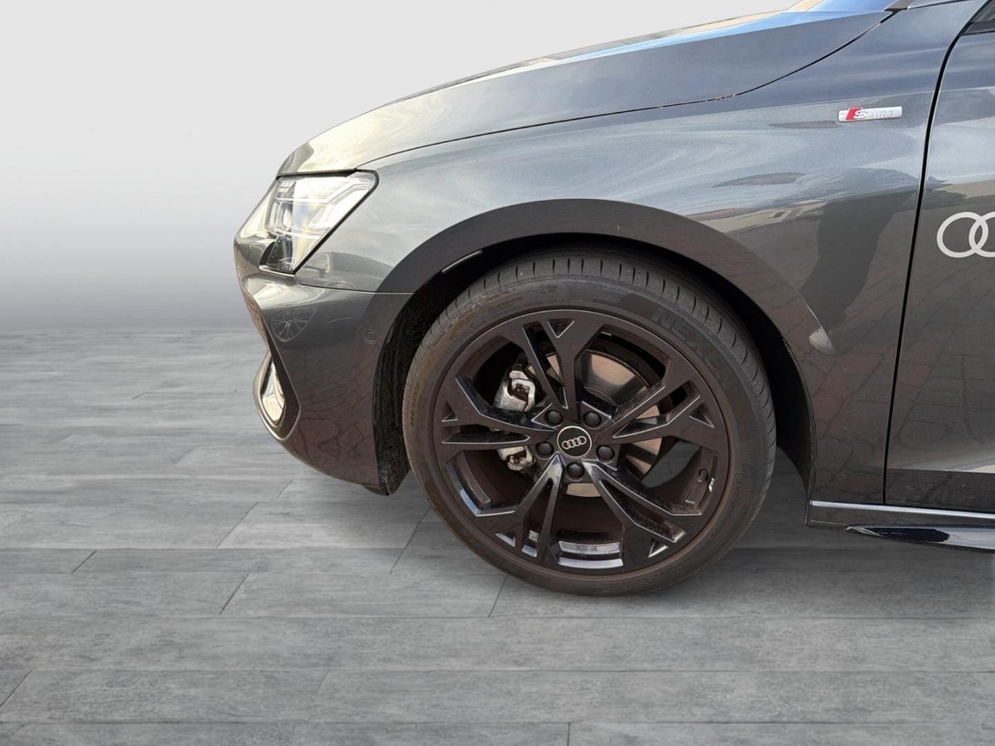 Bild über Audi A3 Sportback S line 35 TFSI S tronic - für weitere Informationen kontaktieren Sie den Audi Partner