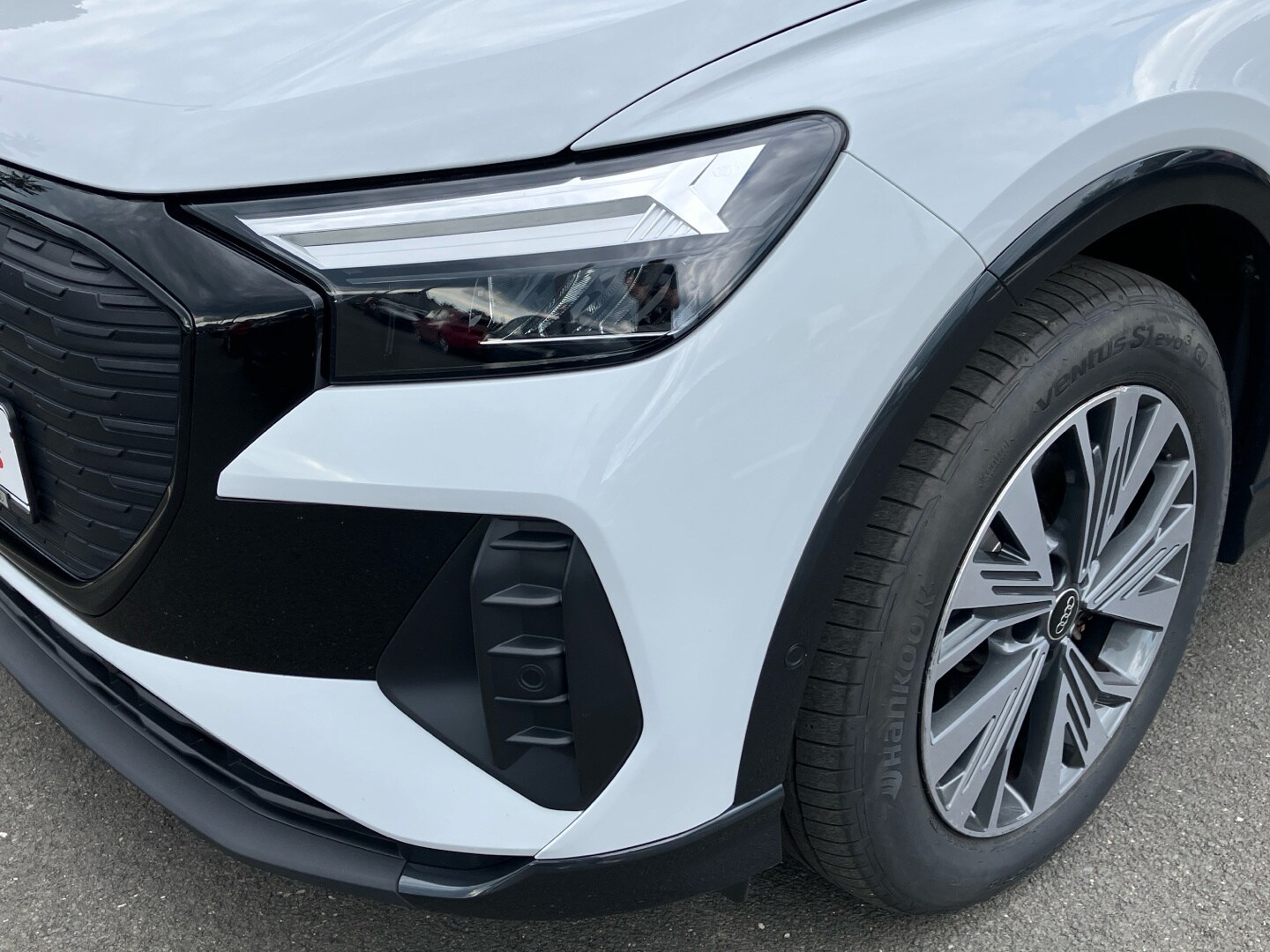 Image about Audi Q4 e-tron 40 e-tron