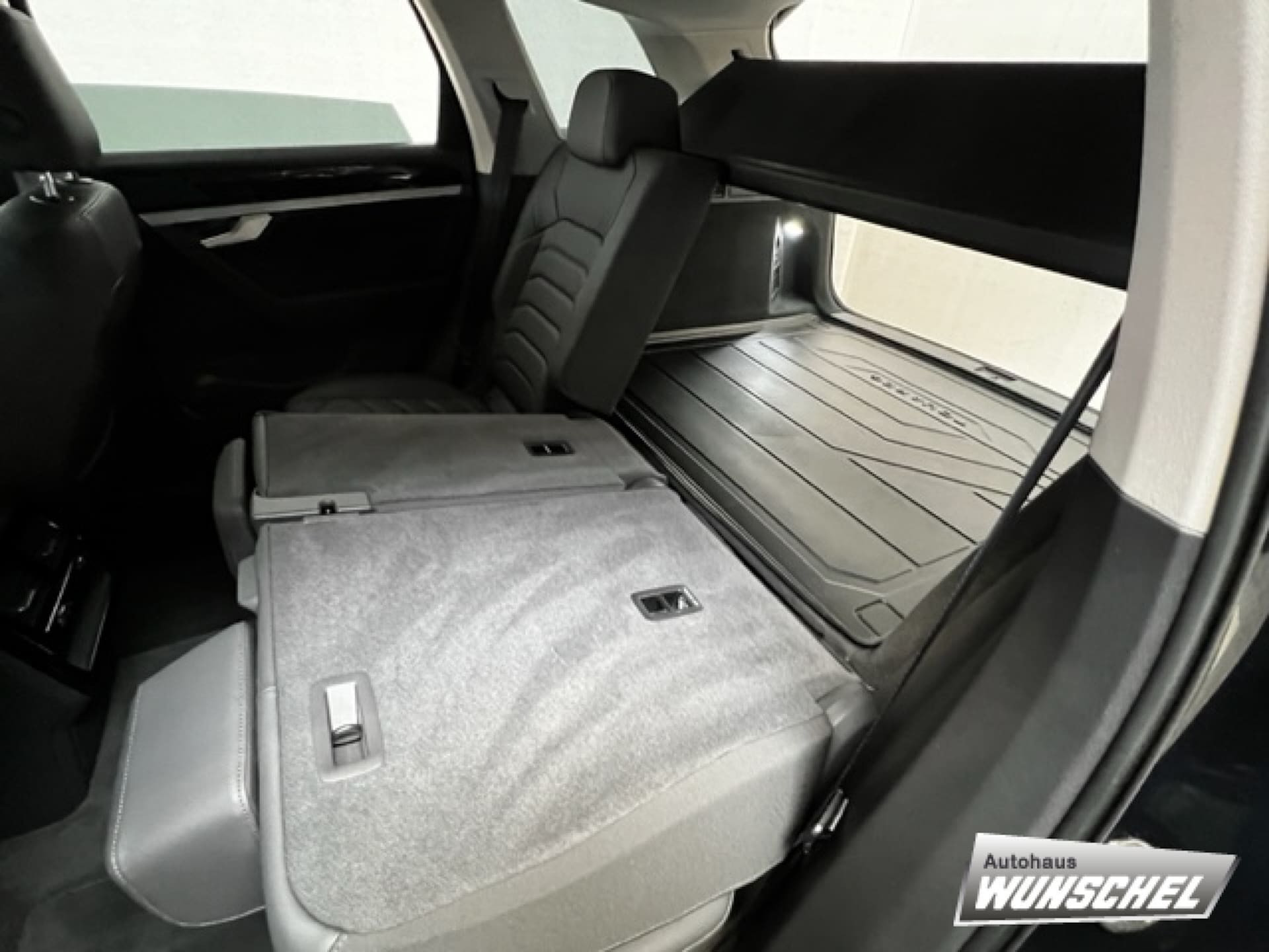 Volkswagen Touareg Basis-Modell