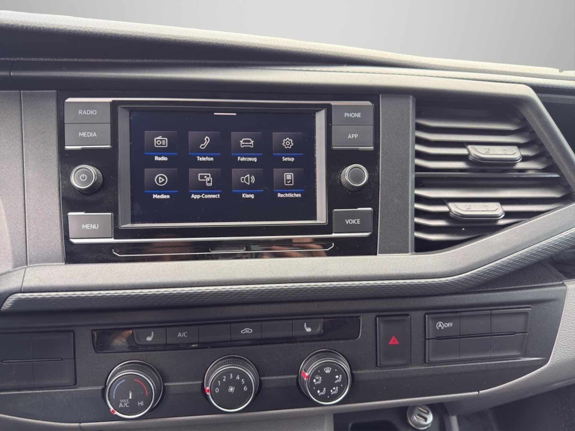 Volkswagen T6.1 Transporter Kasten langer Radstand
