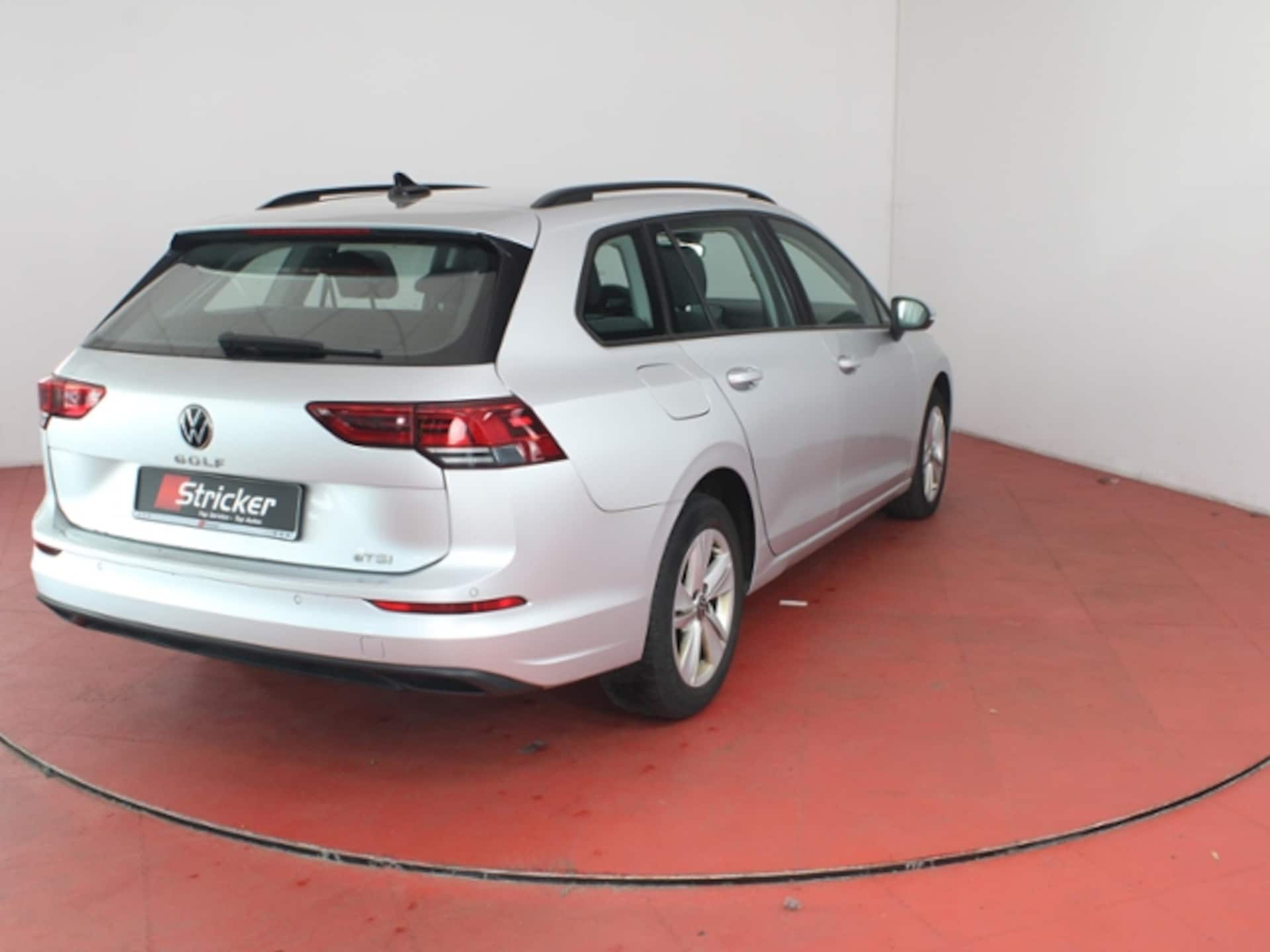 Volkswagen Golf Variant Life