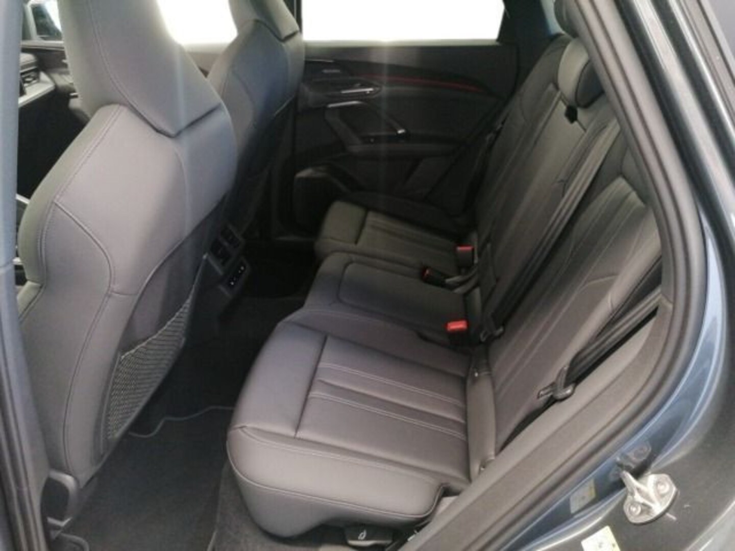 Bild über Audi Q5 Sportback TDI quattro 150 kW S tronic - für weitere Informationen kontaktieren Sie den Audi Partner