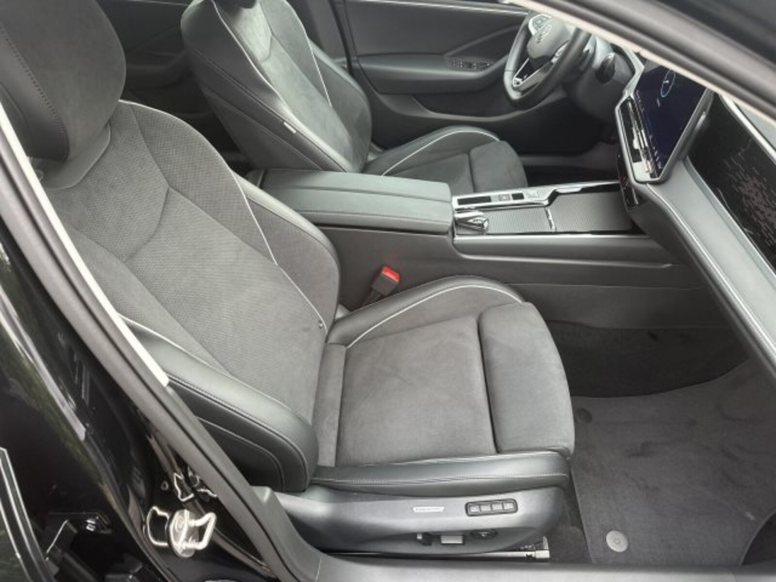 Volkswagen Passat – Bild 11